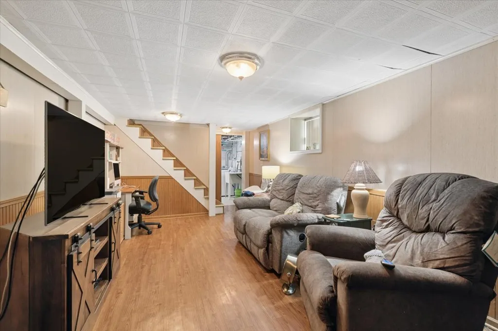 6830 West Imlay Street Chicago IL 60631