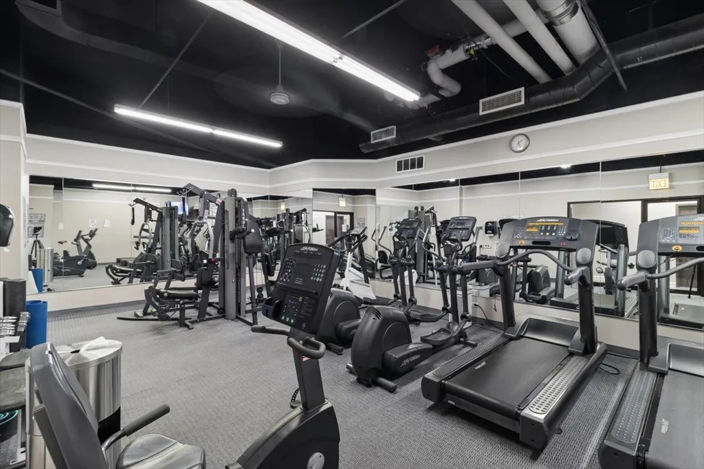 1636 North Wells Street Chicago IL 60614