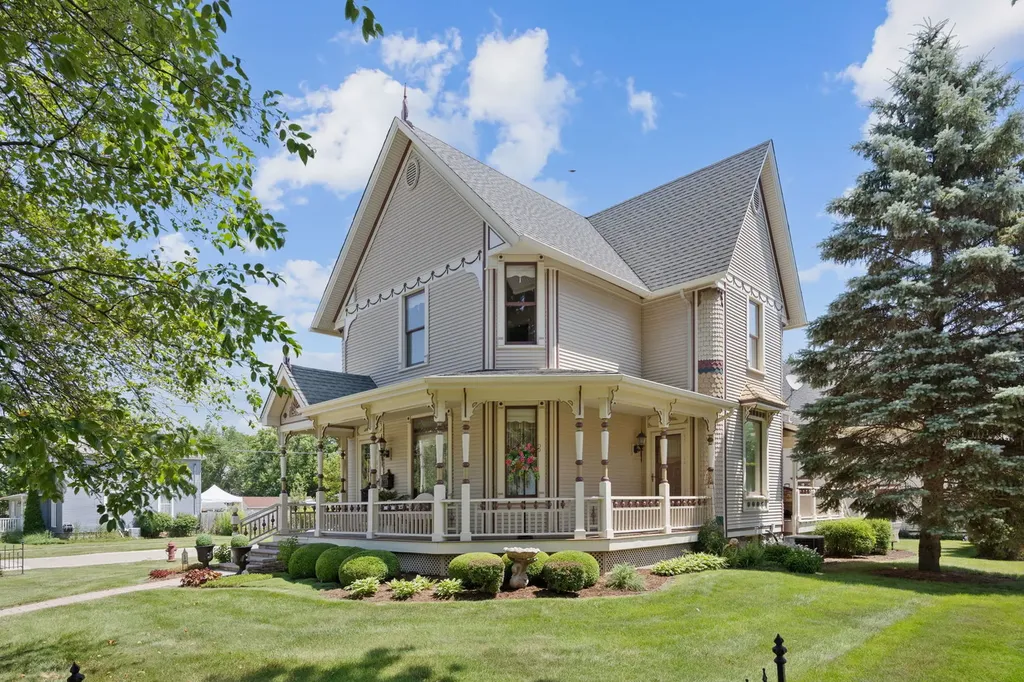 325 N State Street Marengo IL 60152
