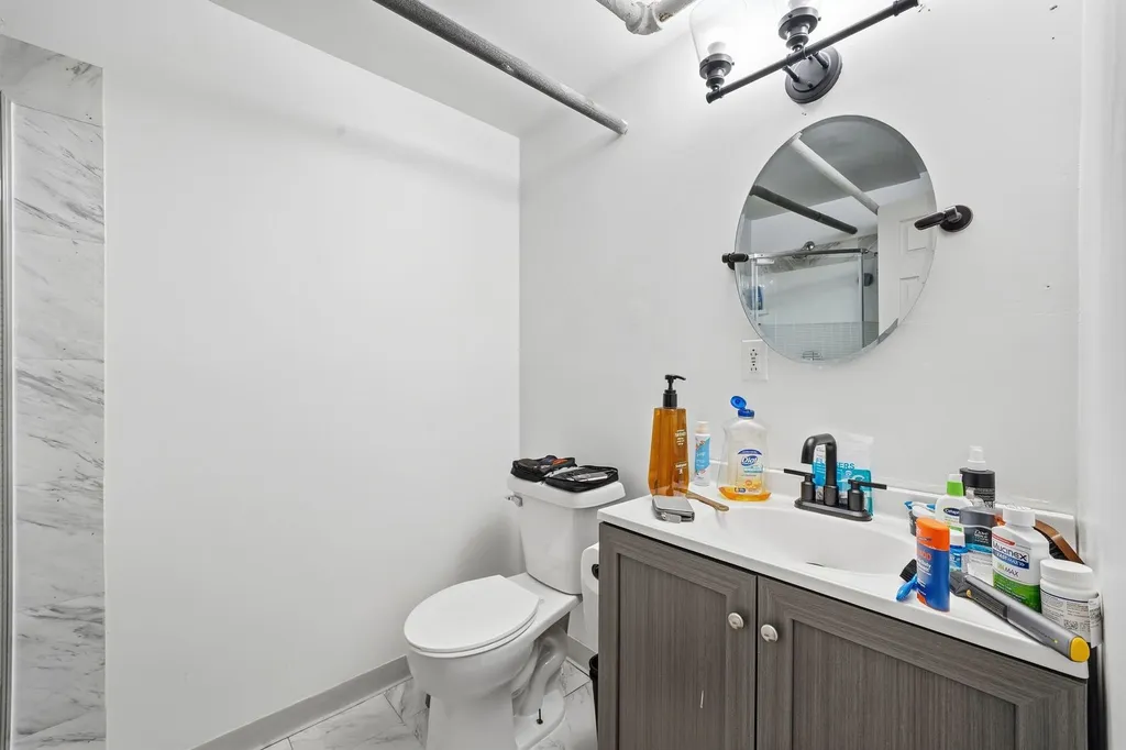 7806 South Cregier Avenue Chicago IL 60649