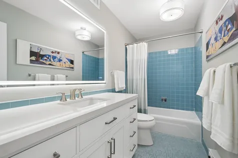 6033 North Sheridan Road Chicago IL 60660