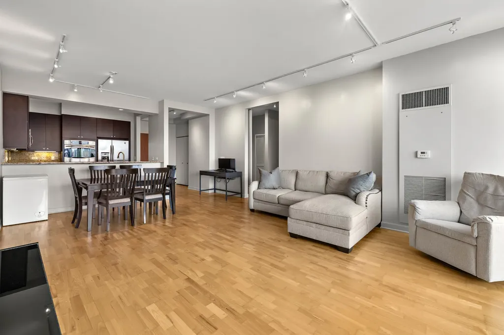 1211 South Prairie Avenue Chicago IL 60605