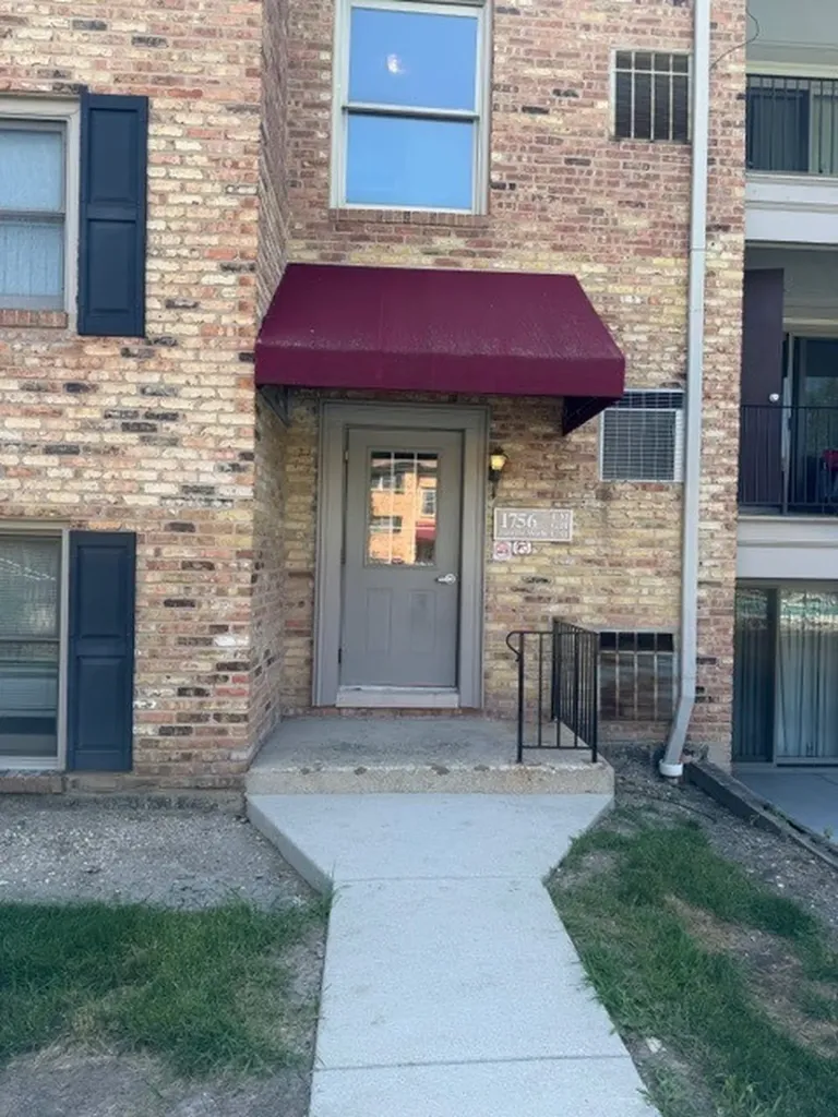 1756 Fayette Walk Hoffman Estates IL 60169