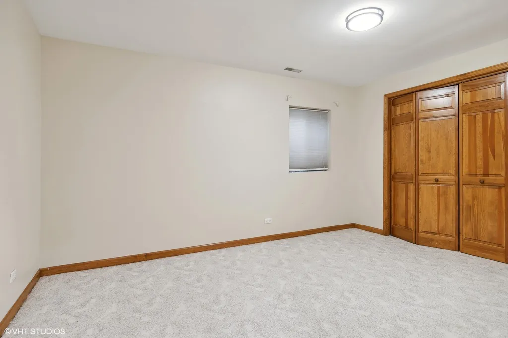 2327 Flat Rock Court Naperville IL 60564
