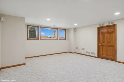 2327 Flat Rock Court Naperville IL 60564