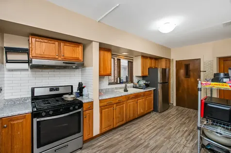 7918 South Champlain Avenue Chicago IL 60619