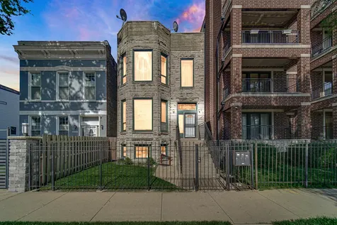 4016 South Indiana Avenue Chicago IL 60653