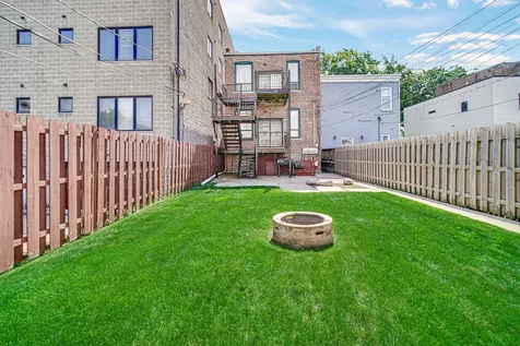 4016 South Indiana Avenue Chicago IL 60653