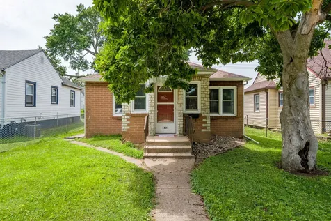 1824 39TH Street Rock Island IL 61201