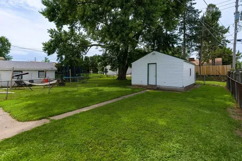 1824 39TH Street Rock Island IL 61201