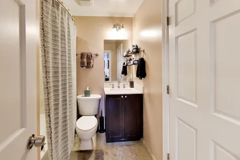 2044 North Winchester Avenue Chicago IL 60614