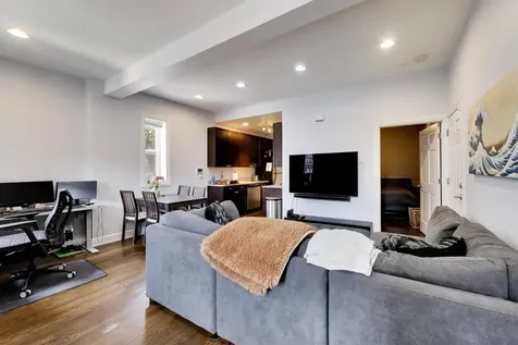 2044 North Winchester Avenue Chicago IL 60614