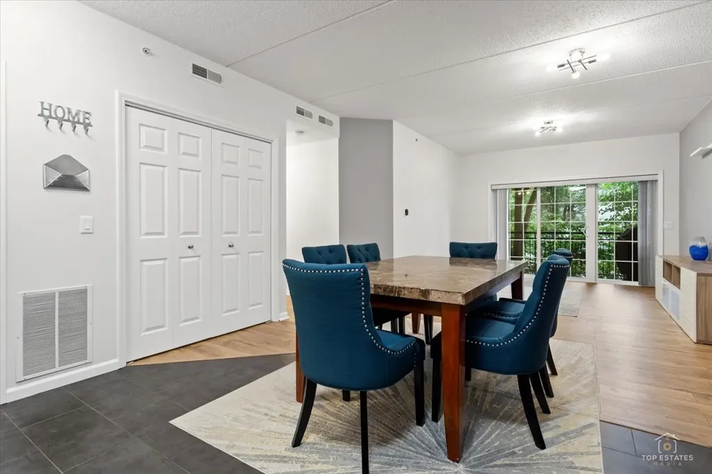 3501 Wellington Court Rolling Meadows IL 60008