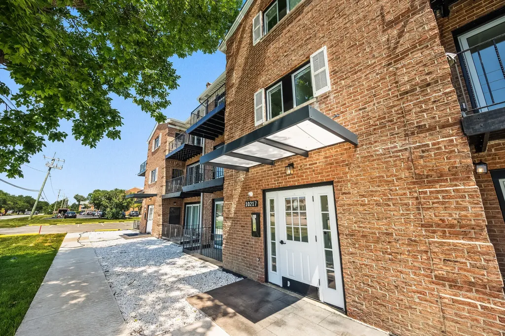 10217 Dearlove Road Glenview IL 60025
