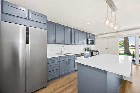 10217 Dearlove Road Glenview IL 60025