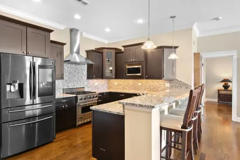 1952 West Cuyler Avenue Chicago IL 60613