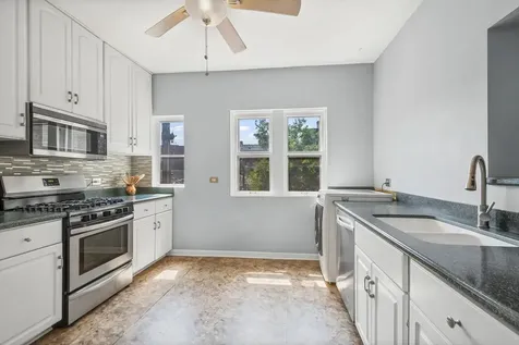 906 Oakton Street Evanston IL 60202