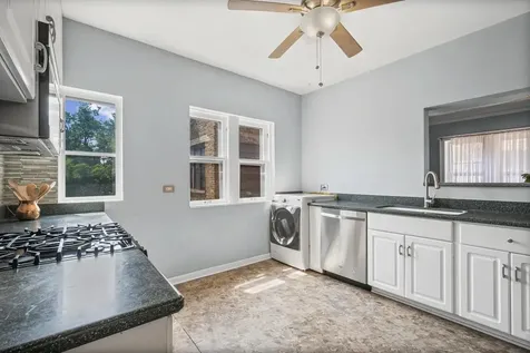 906 Oakton Street Evanston IL 60202