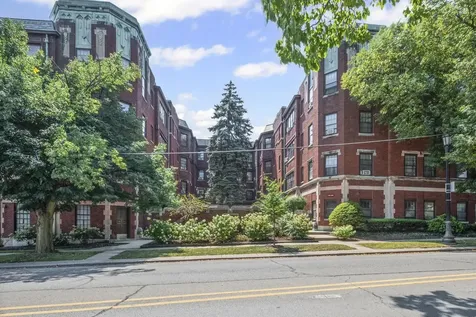 906 Oakton Street Evanston IL 60202