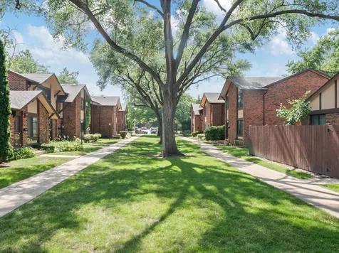 18W133 Kirkland Lane Villa Park IL 60181