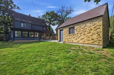 41 Hamilton Avenue Elgin IL 60123