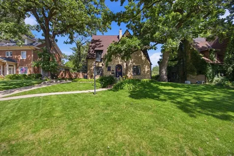 41 Hamilton Avenue Elgin IL 60123