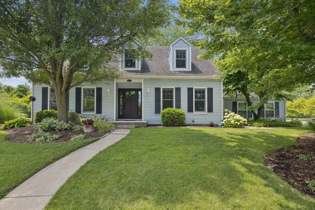 102 Azalea Road Frankfort IL 60423