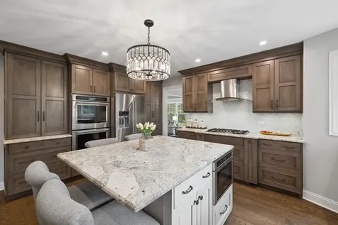 102 Azalea Road Frankfort IL 60423