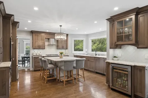 102 Azalea Road Frankfort IL 60423