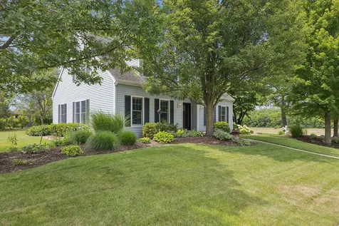 102 Azalea Road Frankfort IL 60423