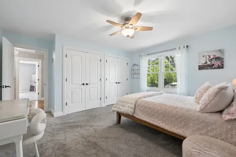 102 Azalea Road Frankfort IL 60423