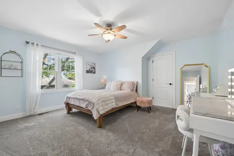 102 Azalea Road Frankfort IL 60423