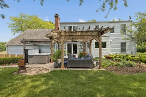 102 Azalea Road Frankfort IL 60423