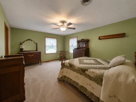 2930 North 1200 E. Road Clifton IL 60927
