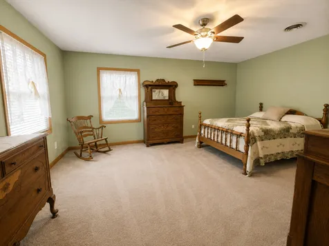 2930 North 1200 E. Road Clifton IL 60927