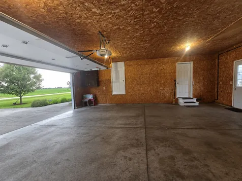 2930 North 1200 E. Road Clifton IL 60927