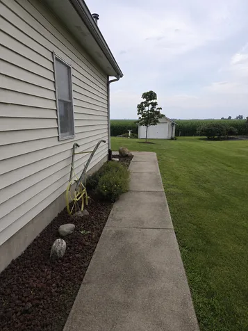 2930 North 1200 E. Road Clifton IL 60927