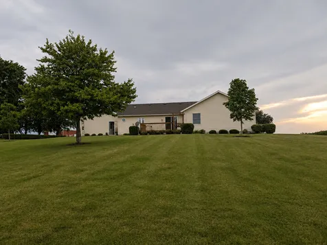 2930 North 1200 E. Road Clifton IL 60927