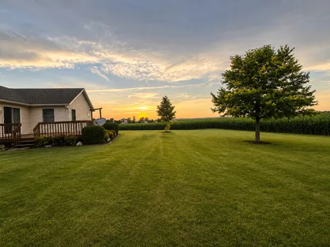 2930 North 1200 E. Road Clifton IL 60927