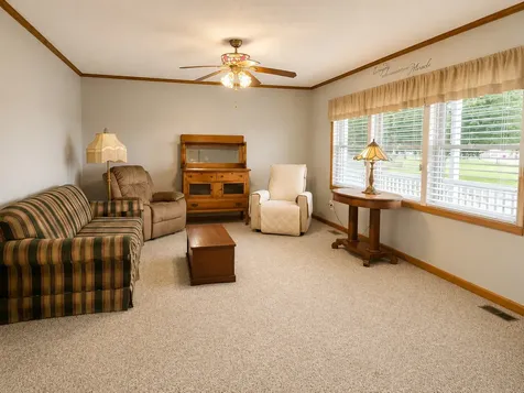 2930 North 1200 E. Road Clifton IL 60927