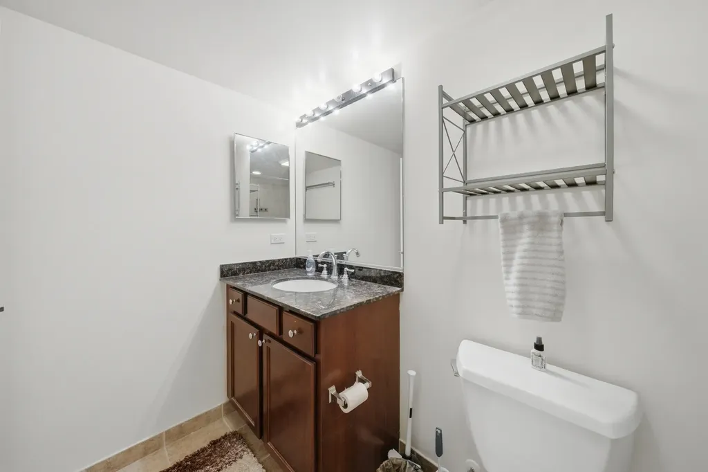 1111 West 14th Place Chicago IL 60608