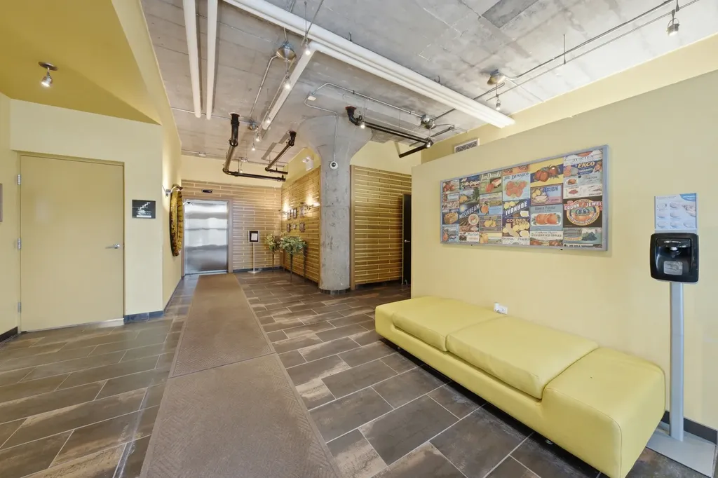1111 West 14th Place Chicago IL 60608