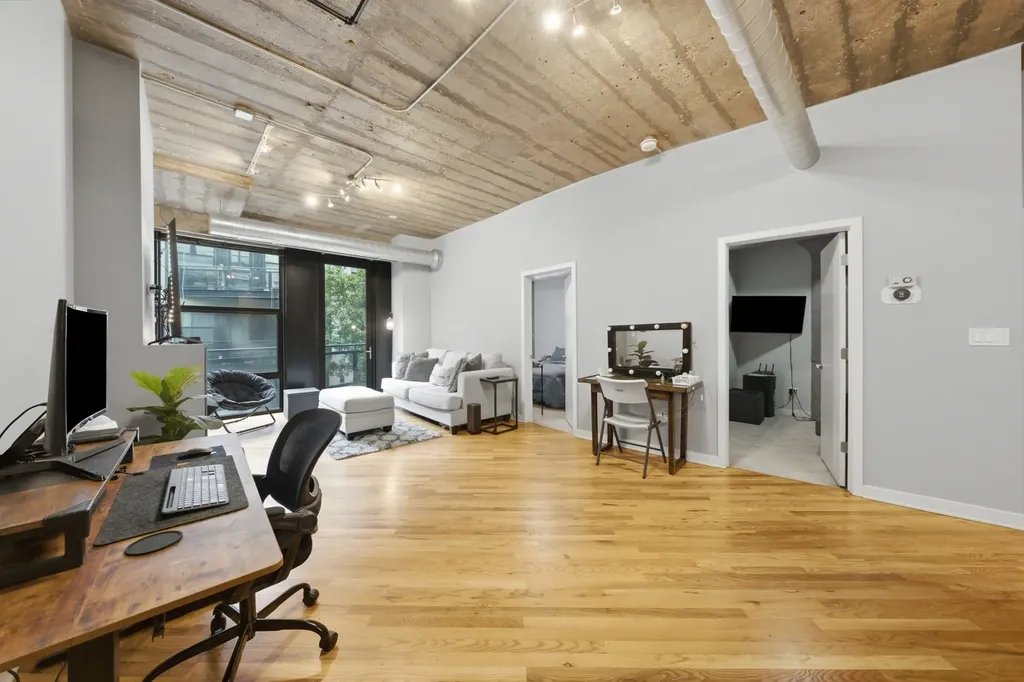 1111 West 14th Place Chicago IL 60608