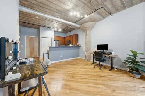 1111 West 14th Place Chicago IL 60608