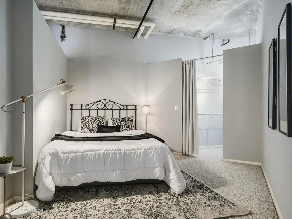 933 West Van Buren Street Chicago IL 60607