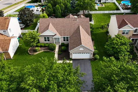 1715 Wintercrest Court Shorewood IL 60404