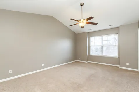 208 Comstock Drive Elgin IL 60124