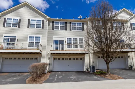 208 Comstock Drive Elgin IL 60124