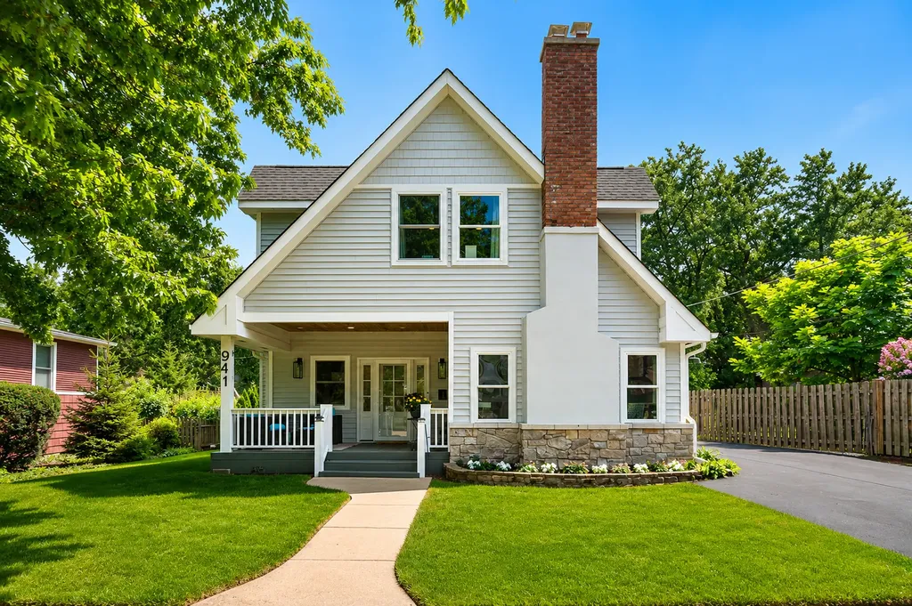 941 Greenwood Avenue Deerfield IL 60015