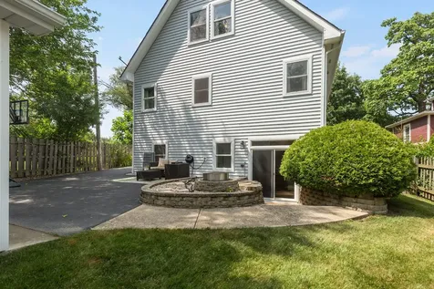 941 Greenwood Avenue Deerfield IL 60015